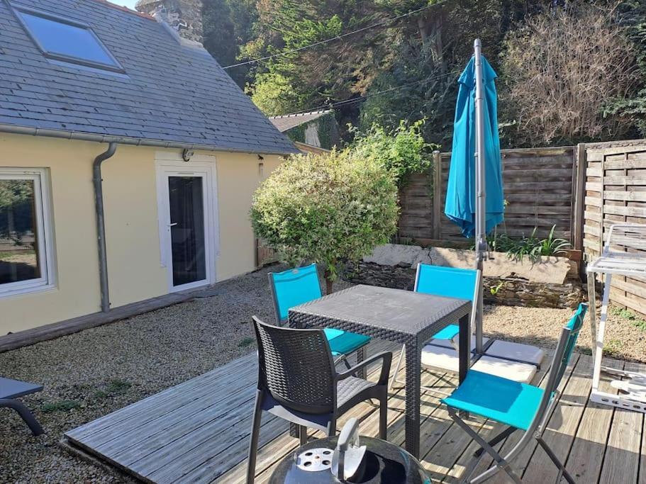 Charmante Petite Maison Proche Du Port, Maison 7 Holiday home